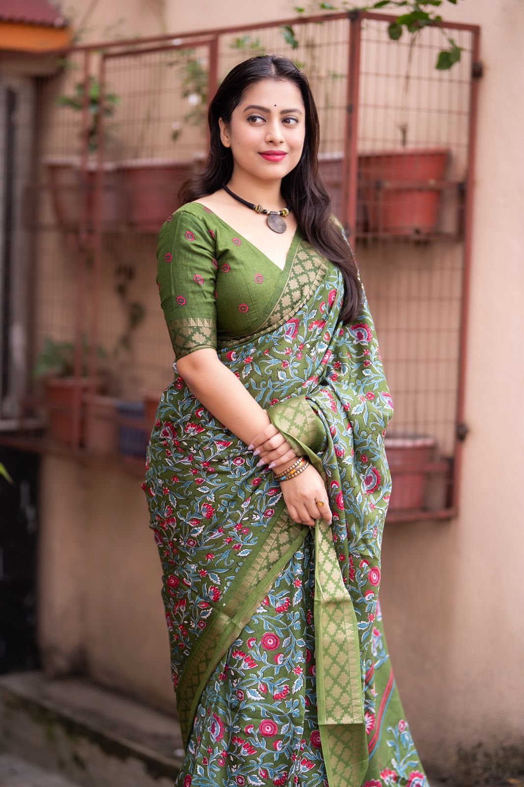 Olive Green Handloom Kalamkari Soft Silk Saree
